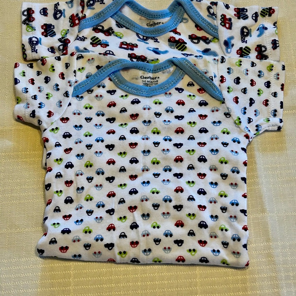 Set of 2 Gerber Blue Trim Onesies with Car Design. 3-6 months.